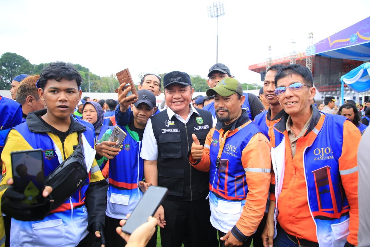 Gubernur Herman Deru Apresiasi Apel Kamtibmas Ojol dan Buruh, Dukung Inisiasi Polda Sumsel Jaga Ketertiban