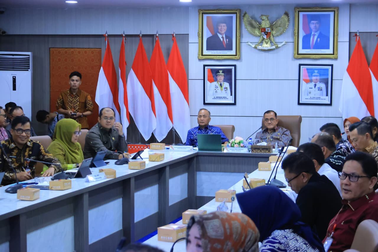 Sekda Edward Candra Pimpin Rapat Finalisasi Program Strategis Nasional di Sumsel