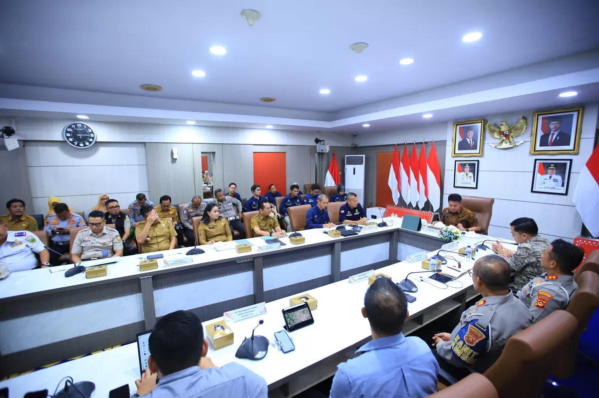 H. Herman Deru menunjukkan keseriusannya dalam menyelesaikan persoalan antrean bahan bakar minyak (BBM) bersubsidi yang selama ini menjadi keluhan masyarakat Sumatera Selatan.